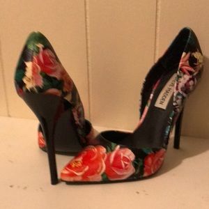 Steve Madden Shoes - Black floral Heels Steve Madden Shoes - Black floral Heels